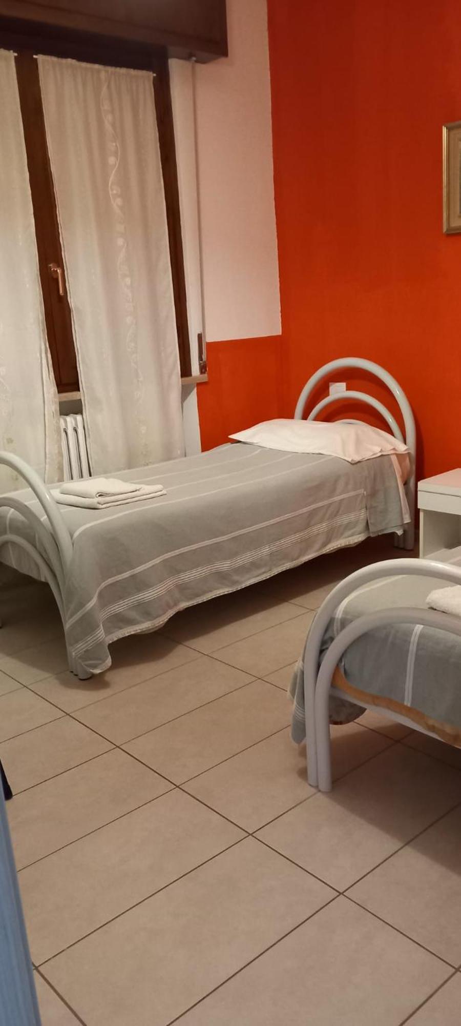 Kola Age Hotel Peschiera del Garda Bilik gambar